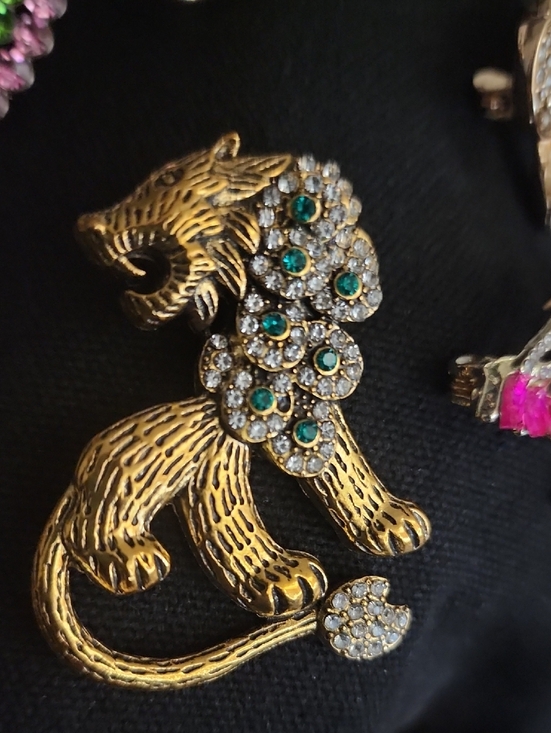 Boutique Holidaygall Jewelry - BROOCH
